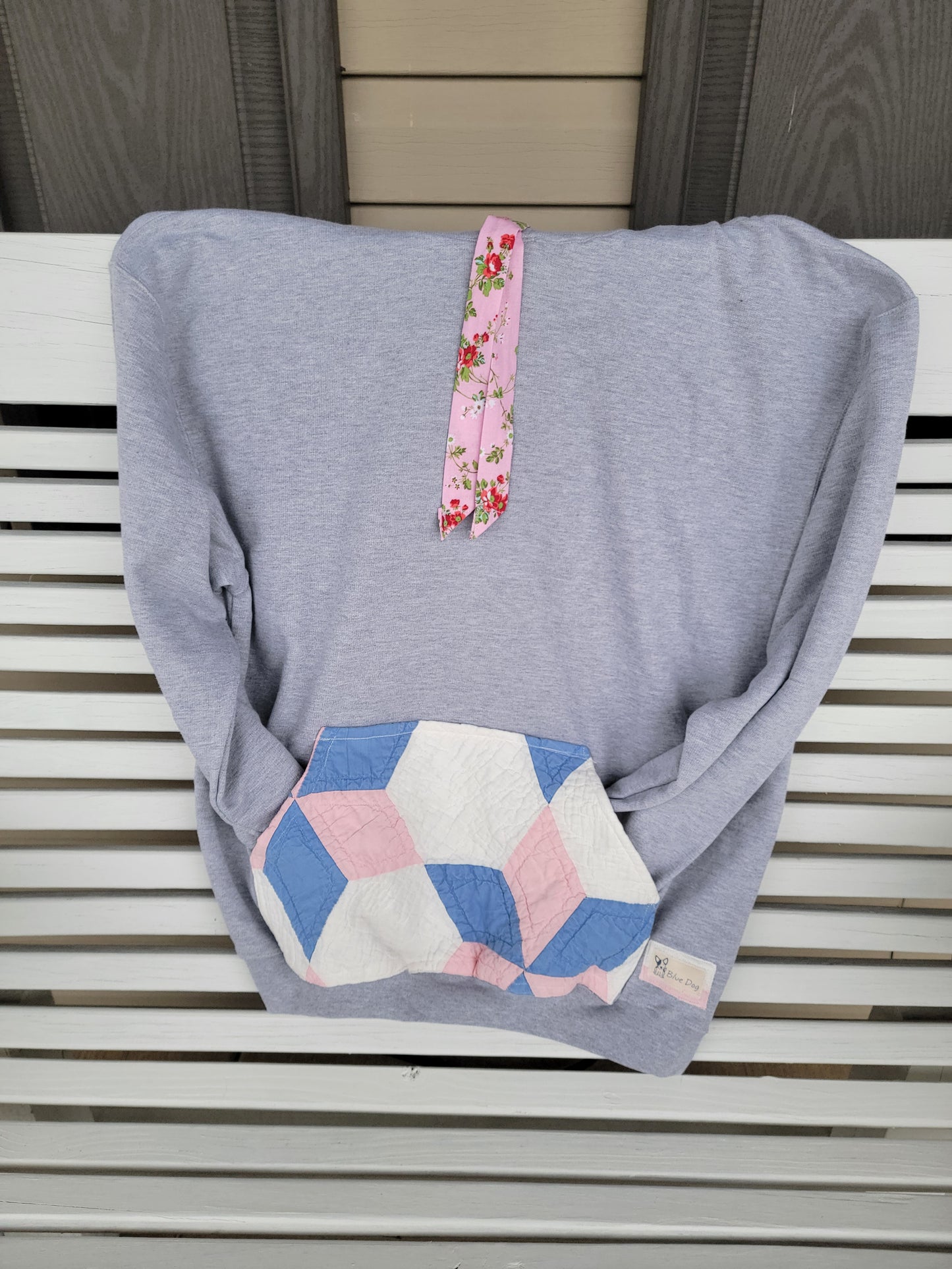 Vintage Quilt Pocket Hooded Sweatshirt - Size X-Large