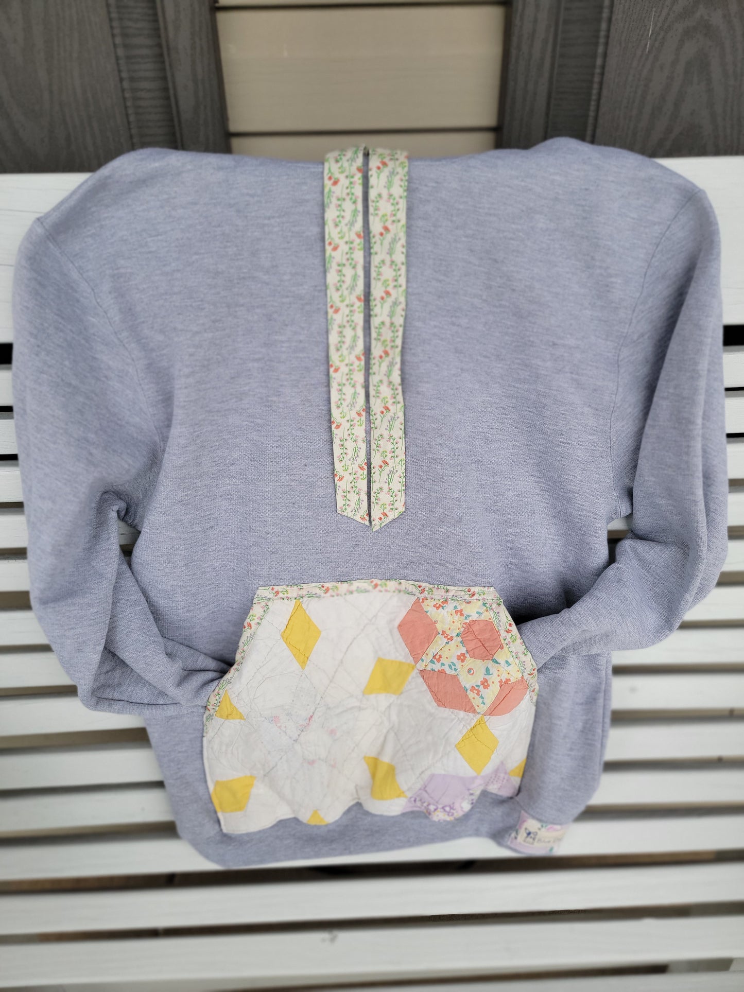 Vintage Quilt Pocket Hooded Sweatshirt - Size Medium