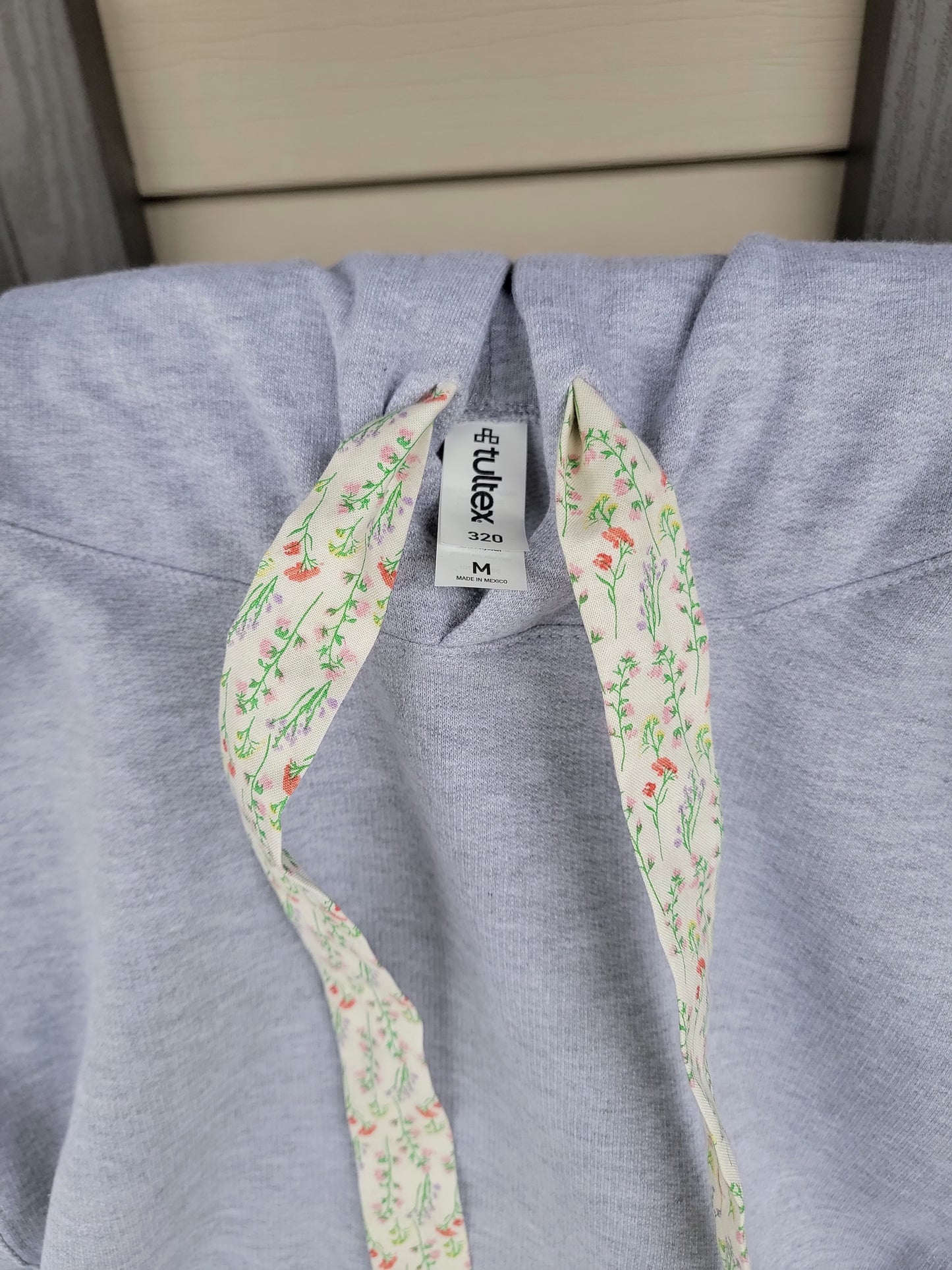 Vintage Quilt Pocket Hooded Sweatshirt - Size Medium